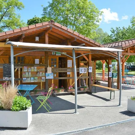 Camping Les Iles *** Camping *