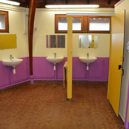 Camping Les Iles *** Camping Charmes (Vosges)